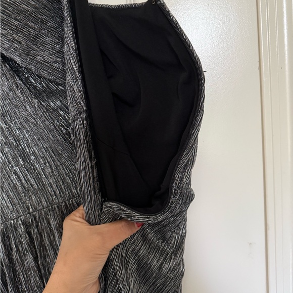 Dress The Population 
Kienna Gown - Picture 11 of 11